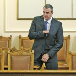 В МВР и ДАНС очакват какво ще извади от вътрешния си джоб силовият вицепремиер Цветлин Йовчев.