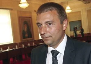Дали Недялко Недялков е допирната точка между "Монтерей" и "Банкя"?
