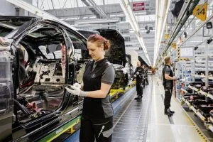 германия квалифицирани работници мерцедес