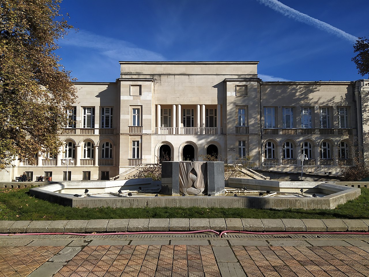 Сградата на Художествената галерия в Добрич