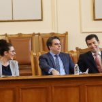 Парламент Калина Константинова Асен Василев Кирил Петков