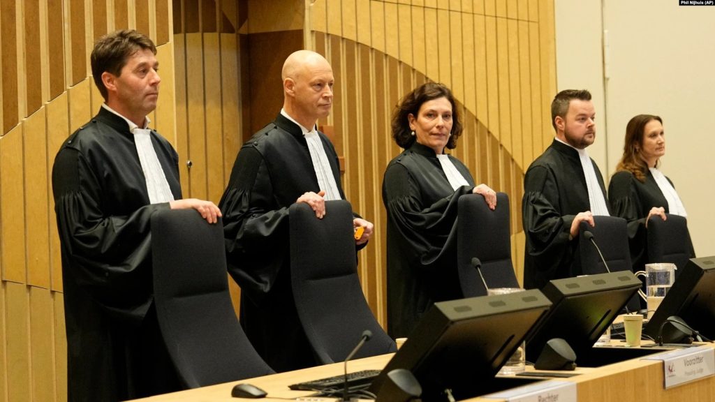 Нидерландският съд: Руска ракета е свалила боинга над Украйна 5 нидерландски съд нидерландия малайзийски самолет боинг mh17 (АП)