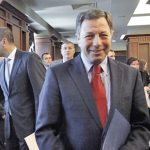 Вечният началник Румен Миланов се е устремил с усмивка към още по-висок пост