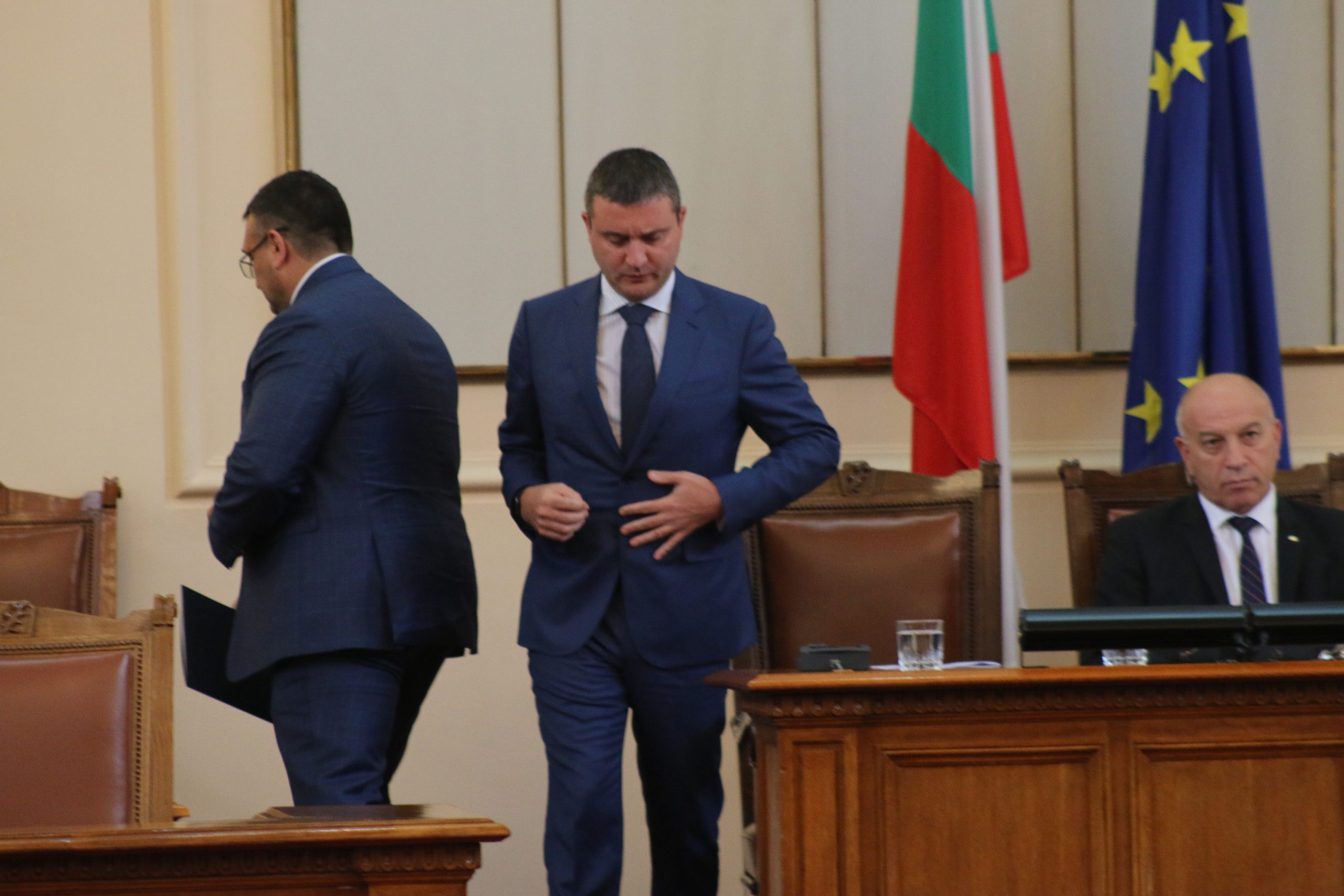 Парламент Владислав Горанов Младен Маринов