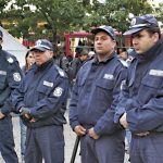 Полицаи в очакване на реализацията на идеята сами да си плащат осигуровките.