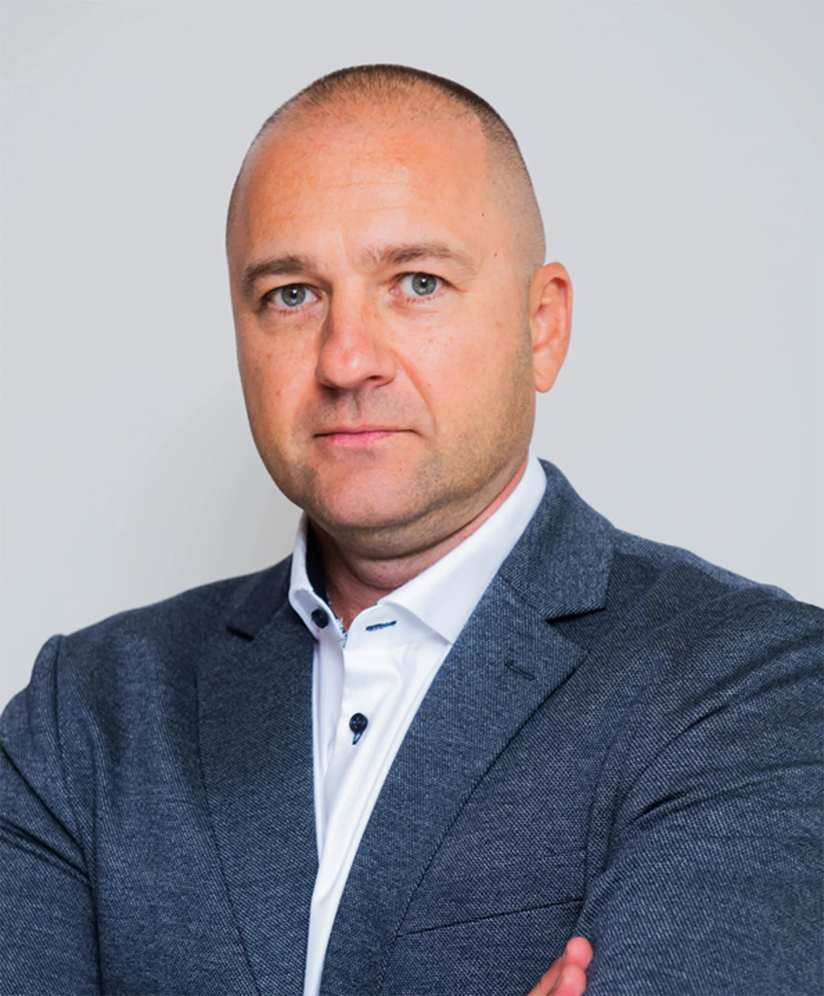 emil galabov gen menidzhar tehnologii medii i telekomunikaczii wiser technology emil galabov