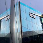 FRC глоби EY с 295 хил. паунда за одит на свързаната с олигарха Абрамович Evraz