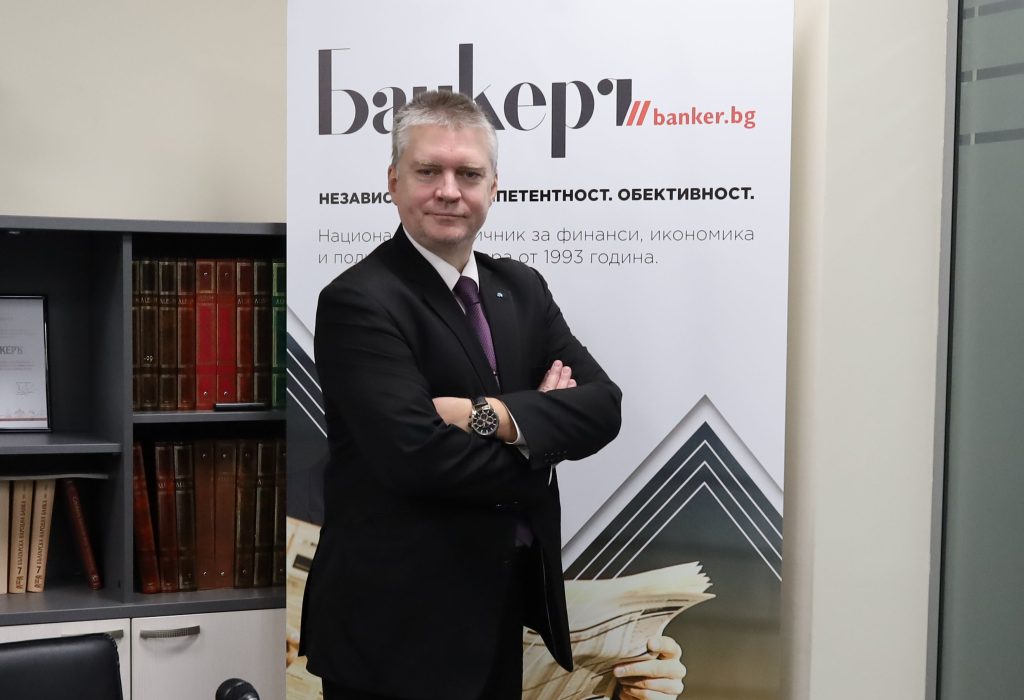ГЕРБ иска да стои на входа и на изхода на българската политика 5 Любомир Аламанов
