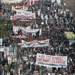 Гърците не спират да протестират срещу суровите ограничения.