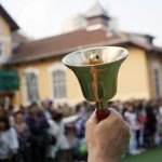 учебната година, училищен звънец
