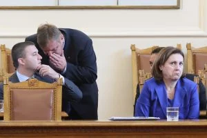 Парламент Владислав Горанов Красимир Каракачанов