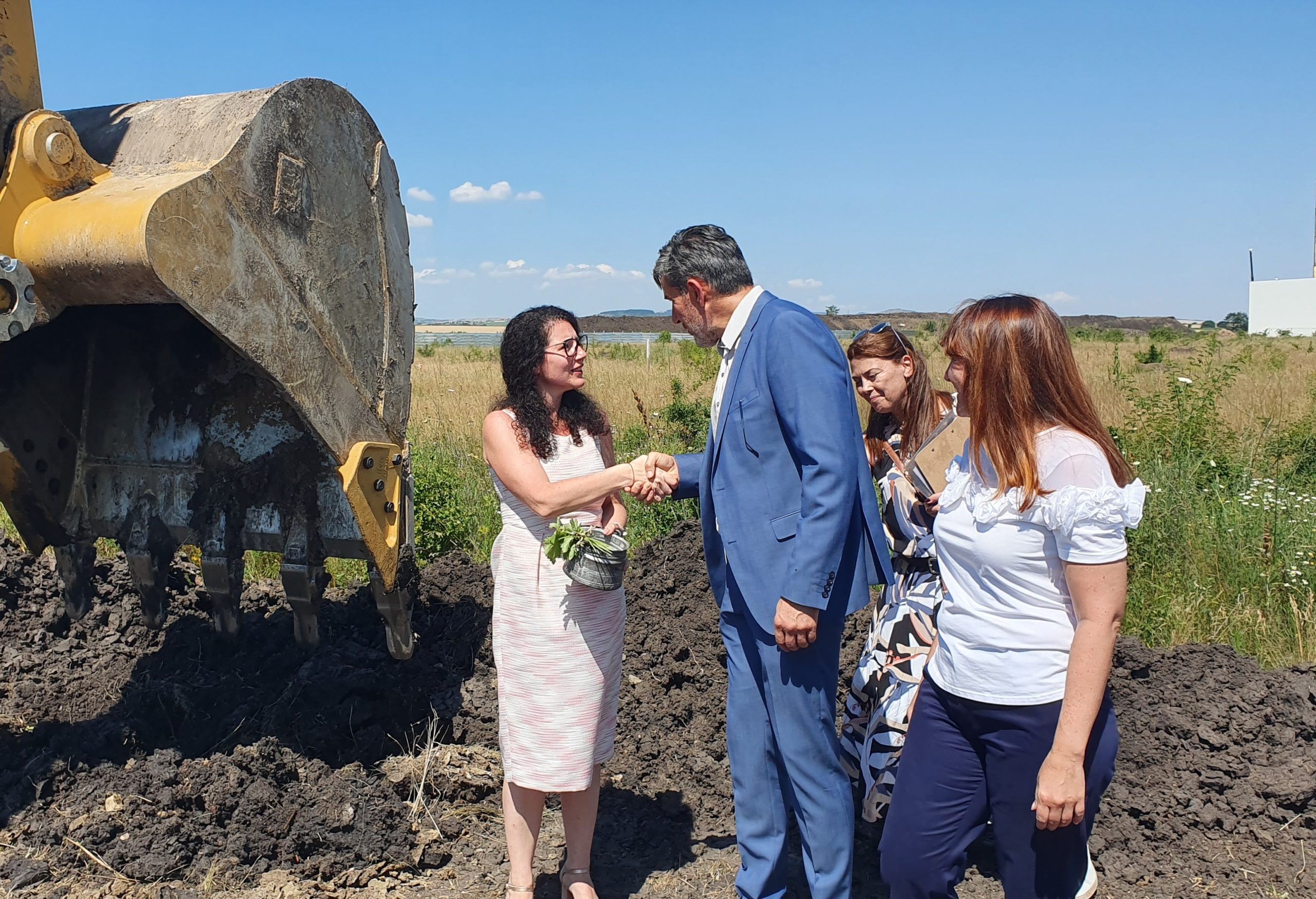 заместник-министъра на икономиката Калина Константинова и Веселин Стоянов