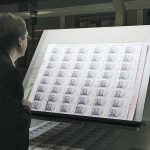 Печатането на банкнотите отива във френски ръце