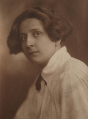 Виктория Ангелова-Винарова е първата жена архитект в България (1902-1947 г.)
