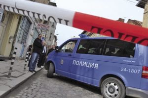 Тялото на Драгомир Бицов бе открито в дома му на ул. “Стадиона” в кв. “Горубляне”.