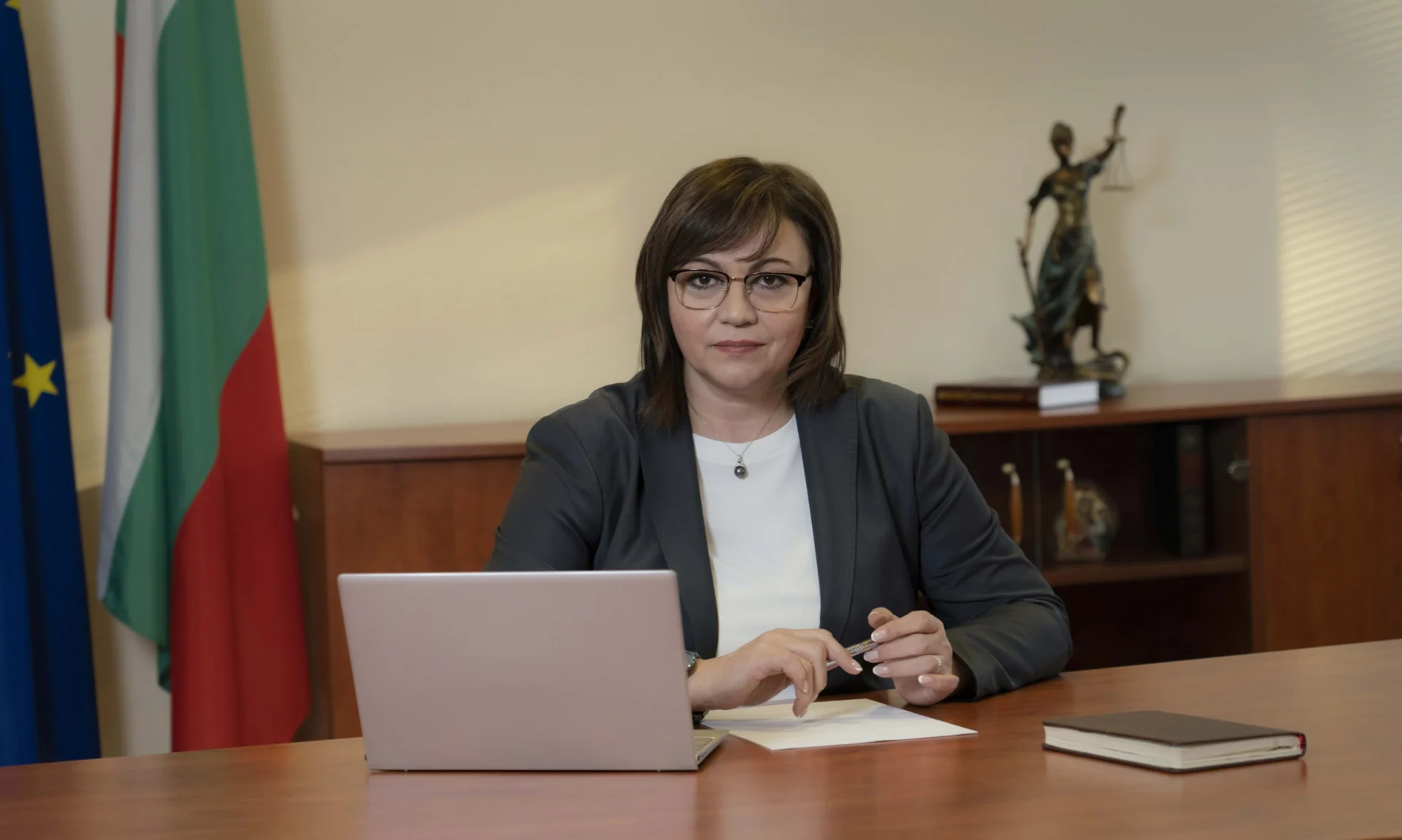 Корнелия Нинова