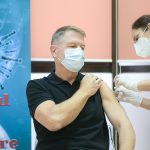 Клаус Йоханис ваксиниране ваксинация румъния
