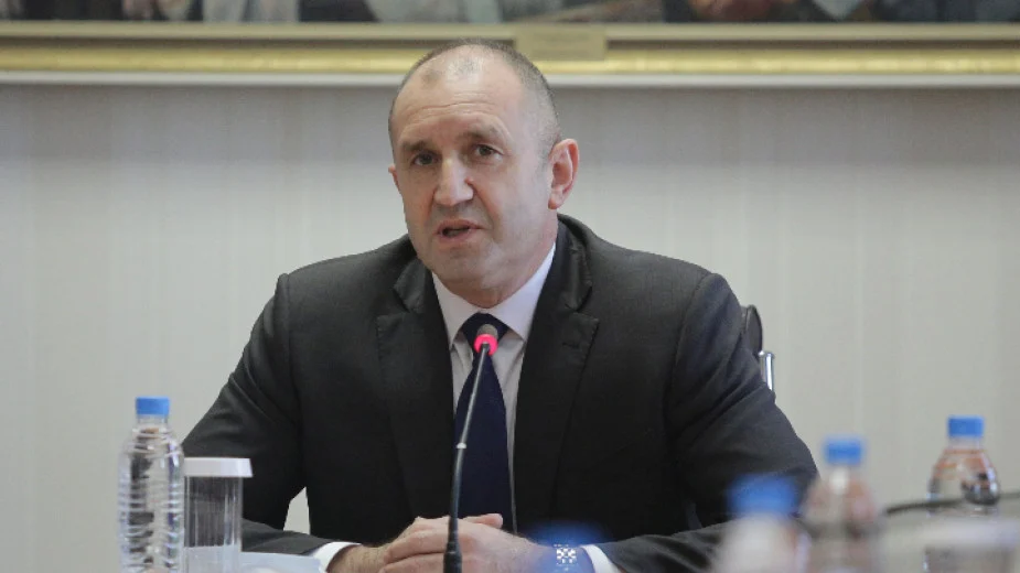 Румен Радев