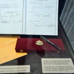 Писалката с която Президентът Георги Първанов подписва договора за присъединяването на България към ЕС