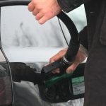 Заради смяната на левове с евро на бензиностанциите се извиват дълги опашки