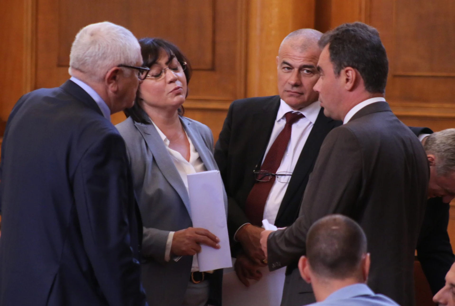 Парламент Корнелия Нинова