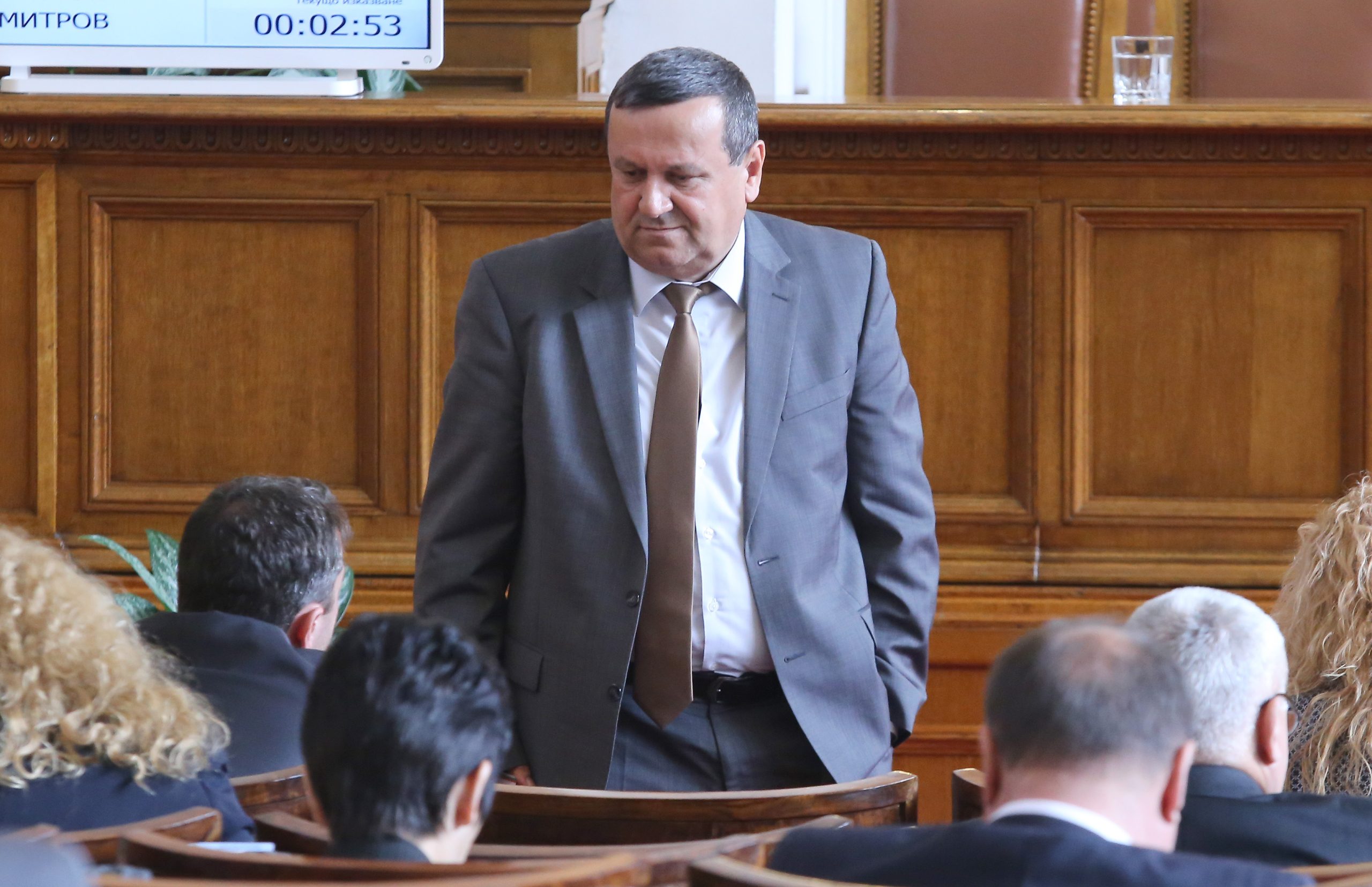 Парламент Хасан Адемов