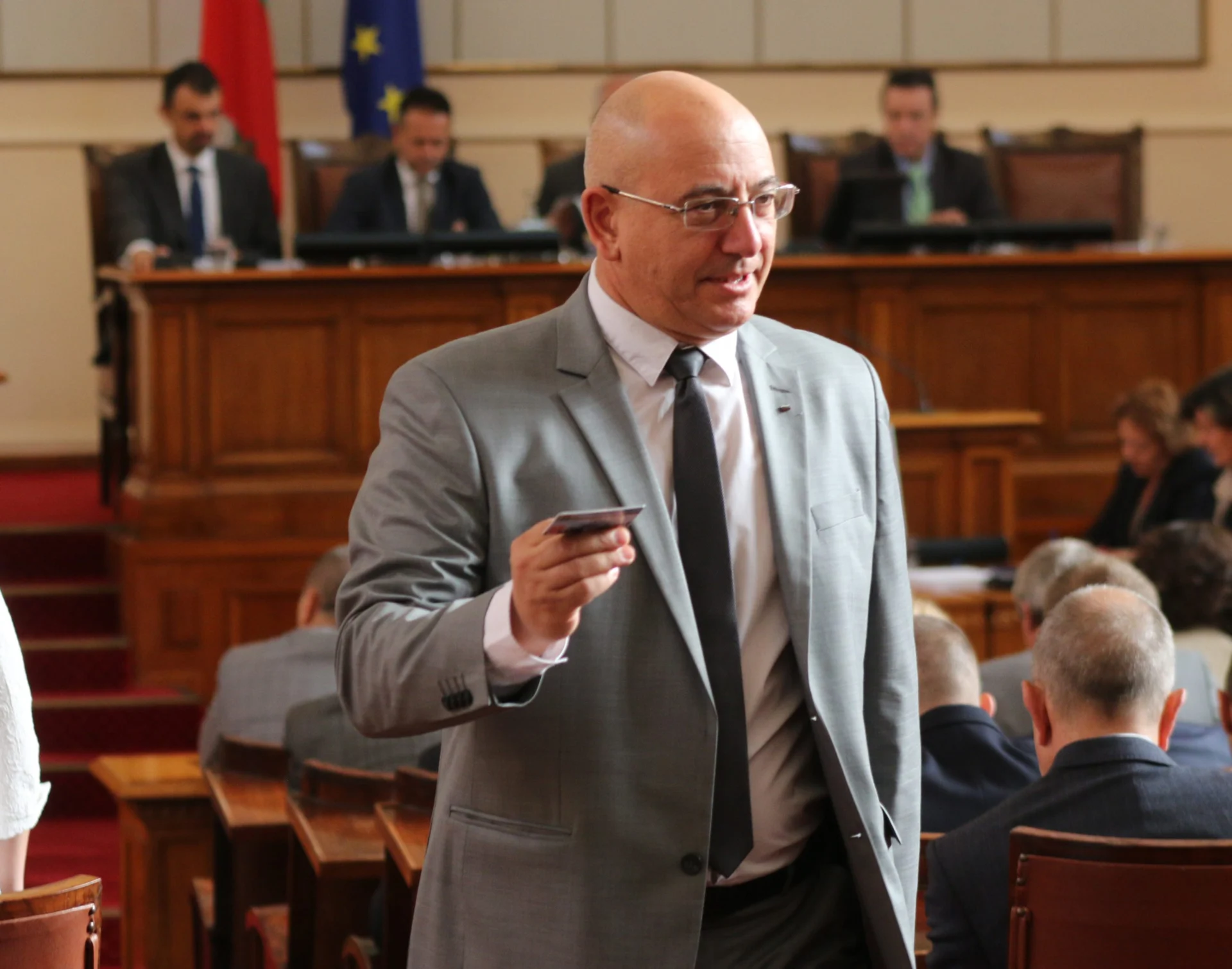 Парламент Емил Димитров