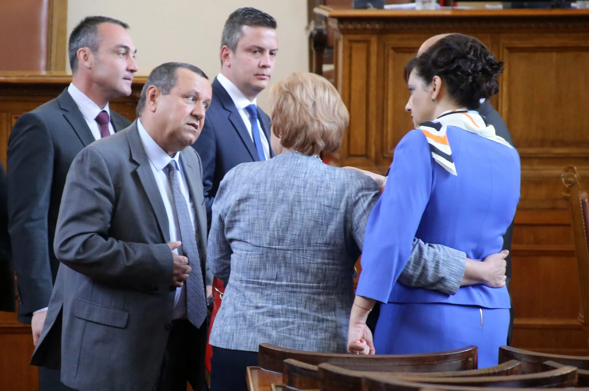 Парламент Хасан Адемов