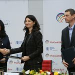 Прокредитбанк подписа споразумение с ЕИБ Лиляна Павлова вицепрезидент и член на Управителния съвет на Европейската инвестиционна банка Рени Пейчева - Изпълнителен директор и член на Управителния съвет на ПроКредит Банк Иван Дачев