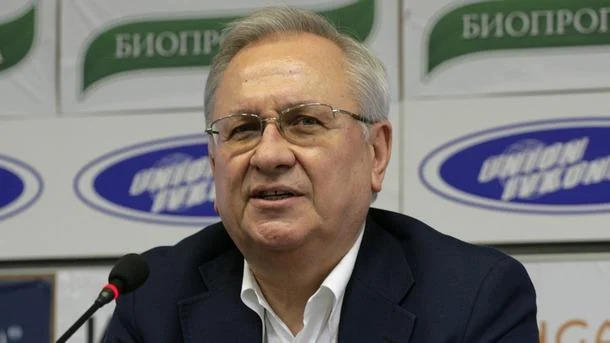Осман Октай