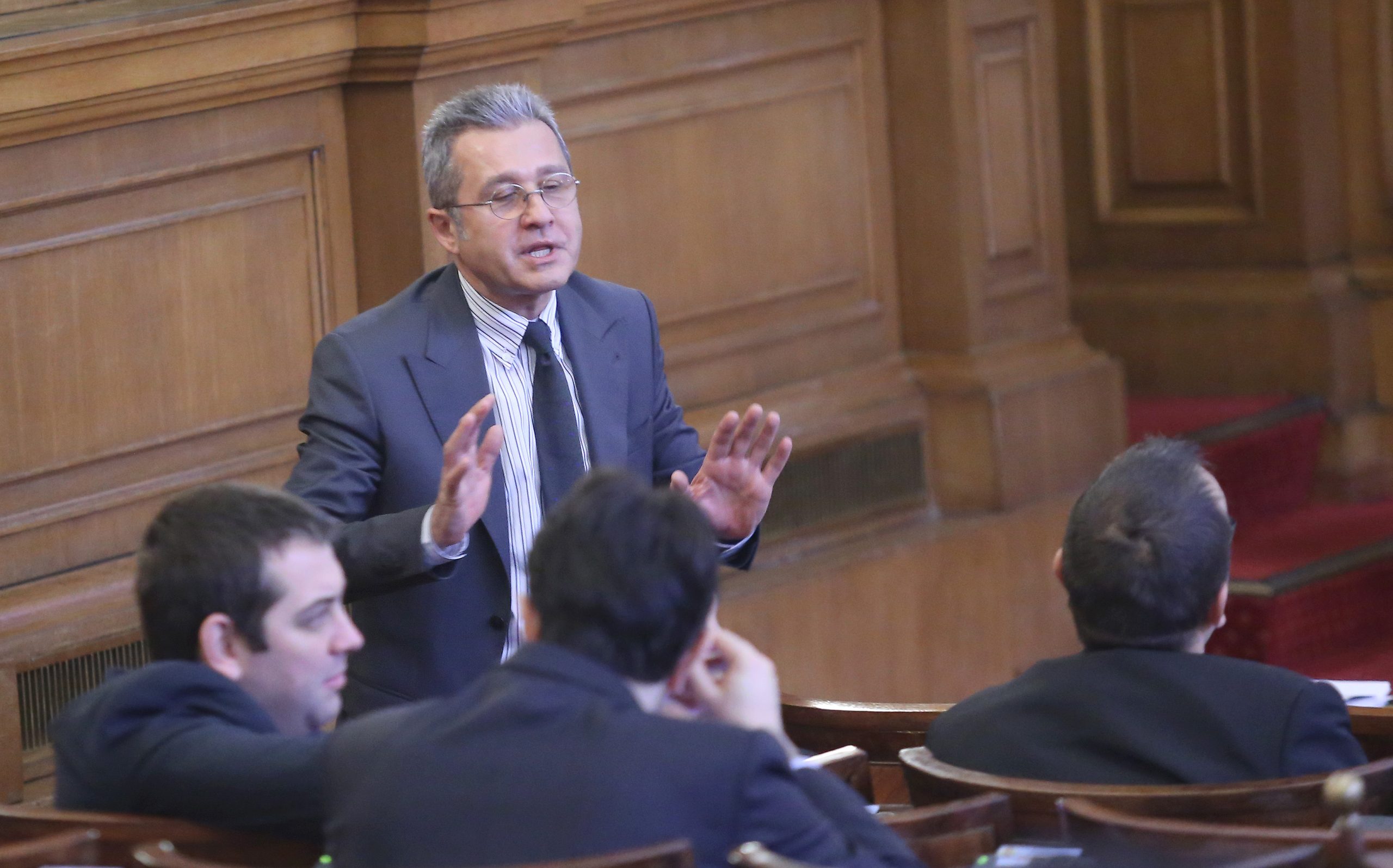 Парламент Йордан Цонев