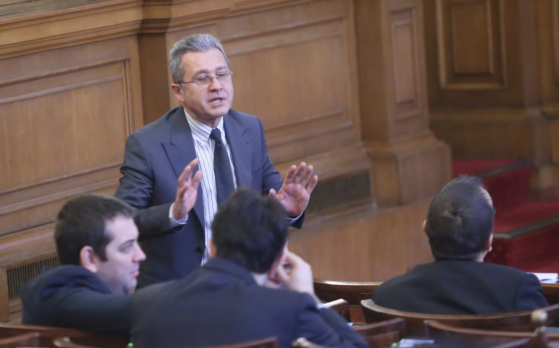 Парламент Йордан Цонев