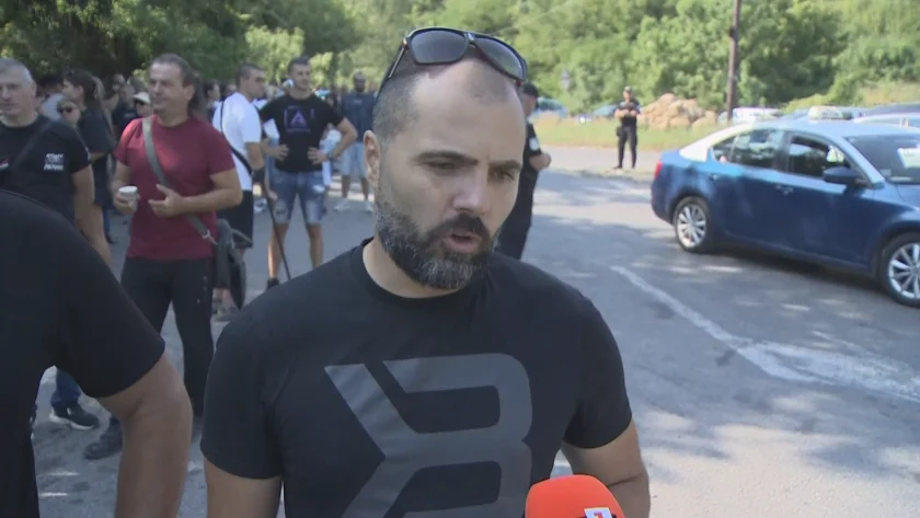 Във Владая излязоха на протест заради загинала при катастрофа жена