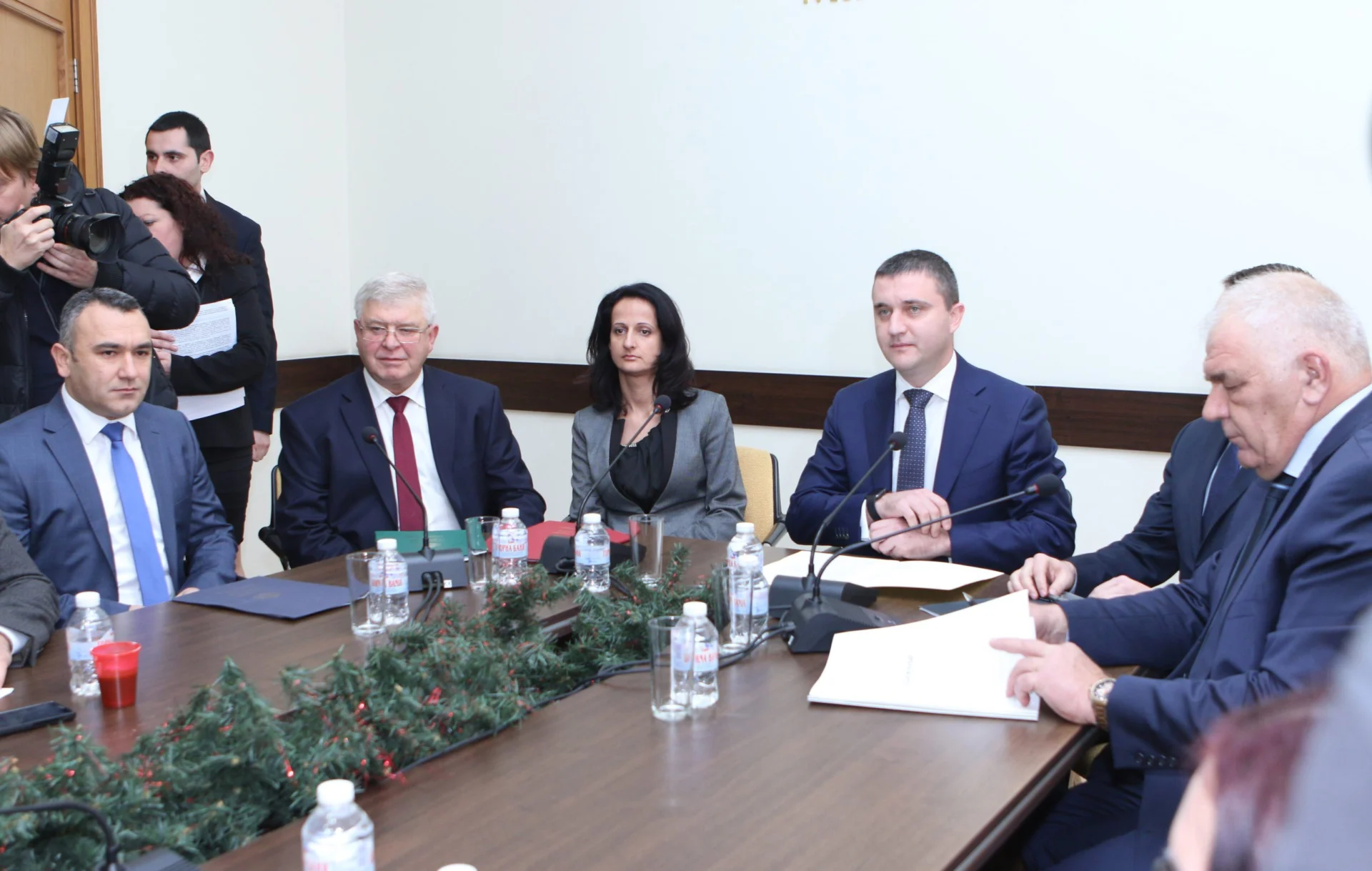 Владислав Горанов -  министър на финансите Карина Караиванова