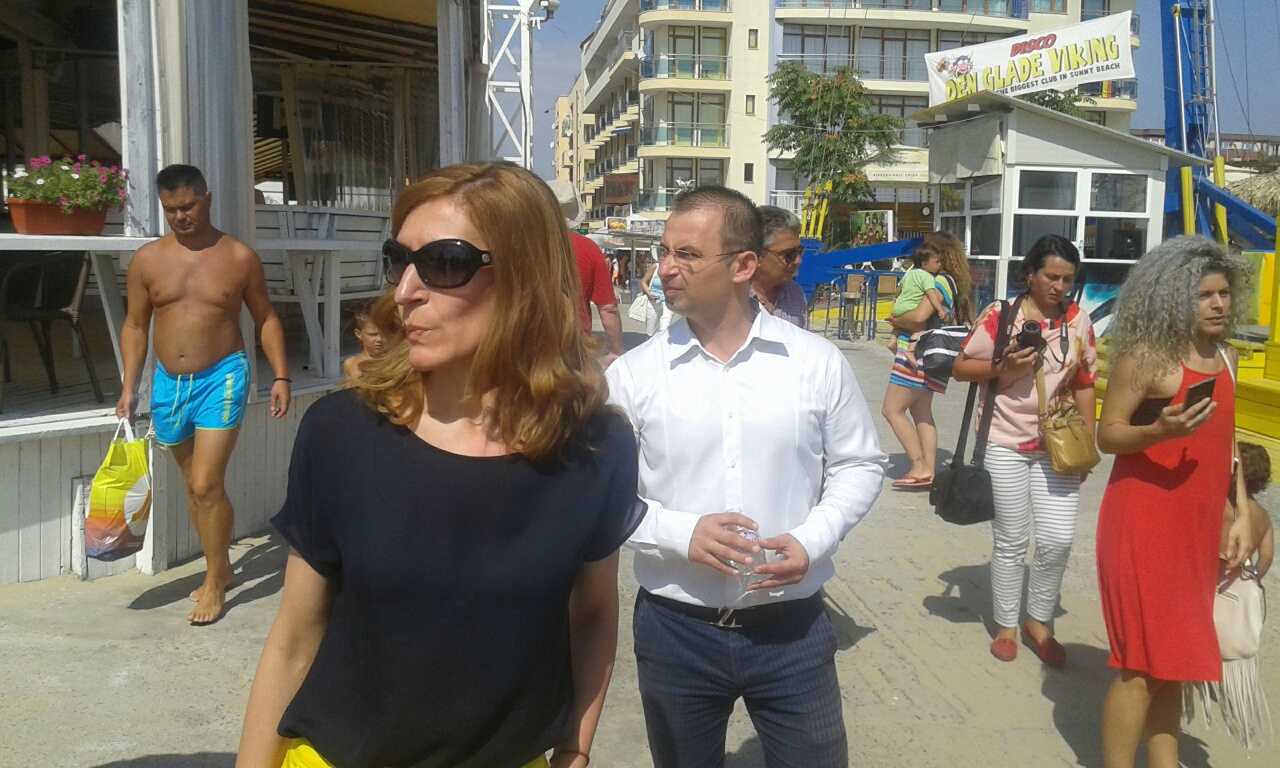 николина ангелкова