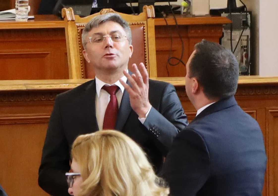 Парламент държавен бюджет Мустафа Карадайъ