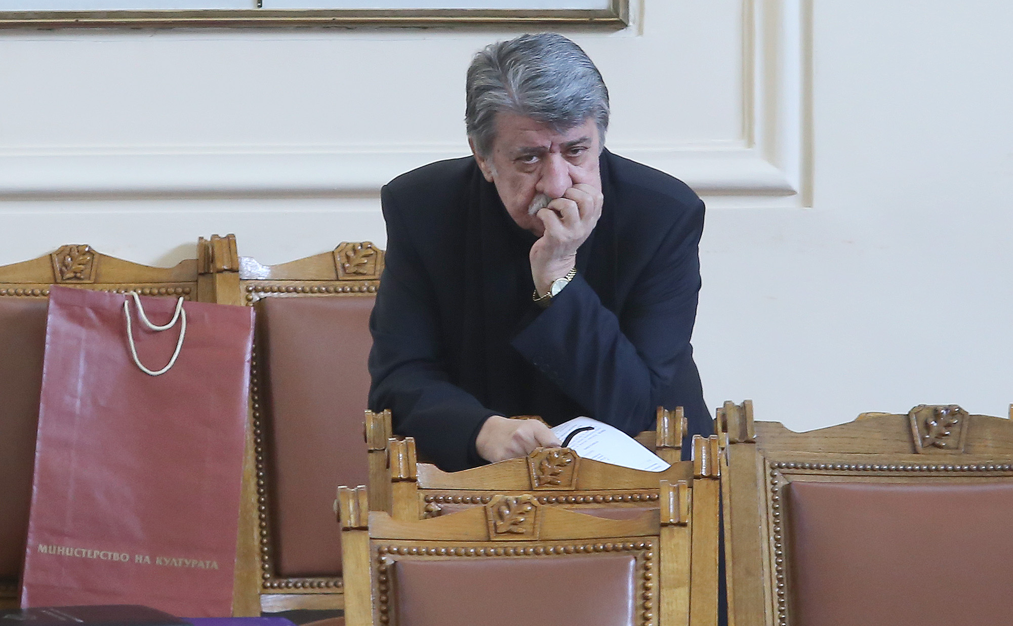 Парламент Вежди Рашидов