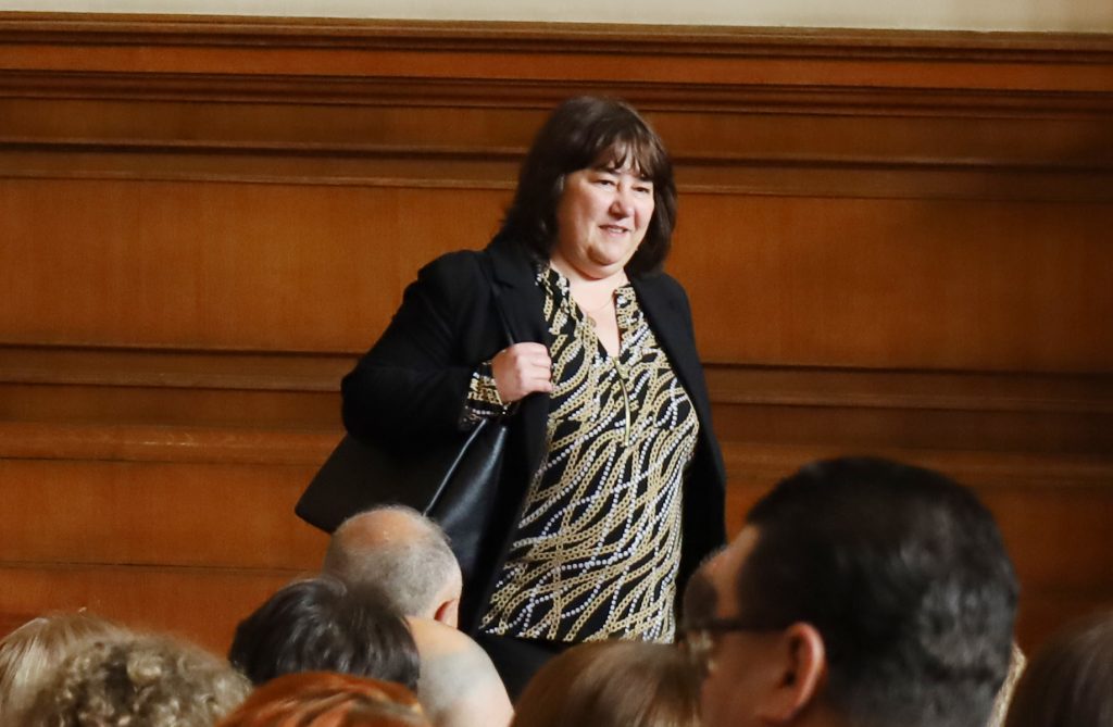 Росица Велкова: За еврозоната нова цел е 1 юли 2024 година 1 Парламент изслушване на Росица Велкова министър на финансите
