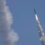 Израел бомбардира Газа