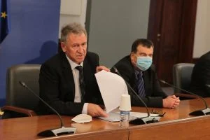 Министерски съвет пресконференция Стойчо Кацаров министър на здравеопазването
