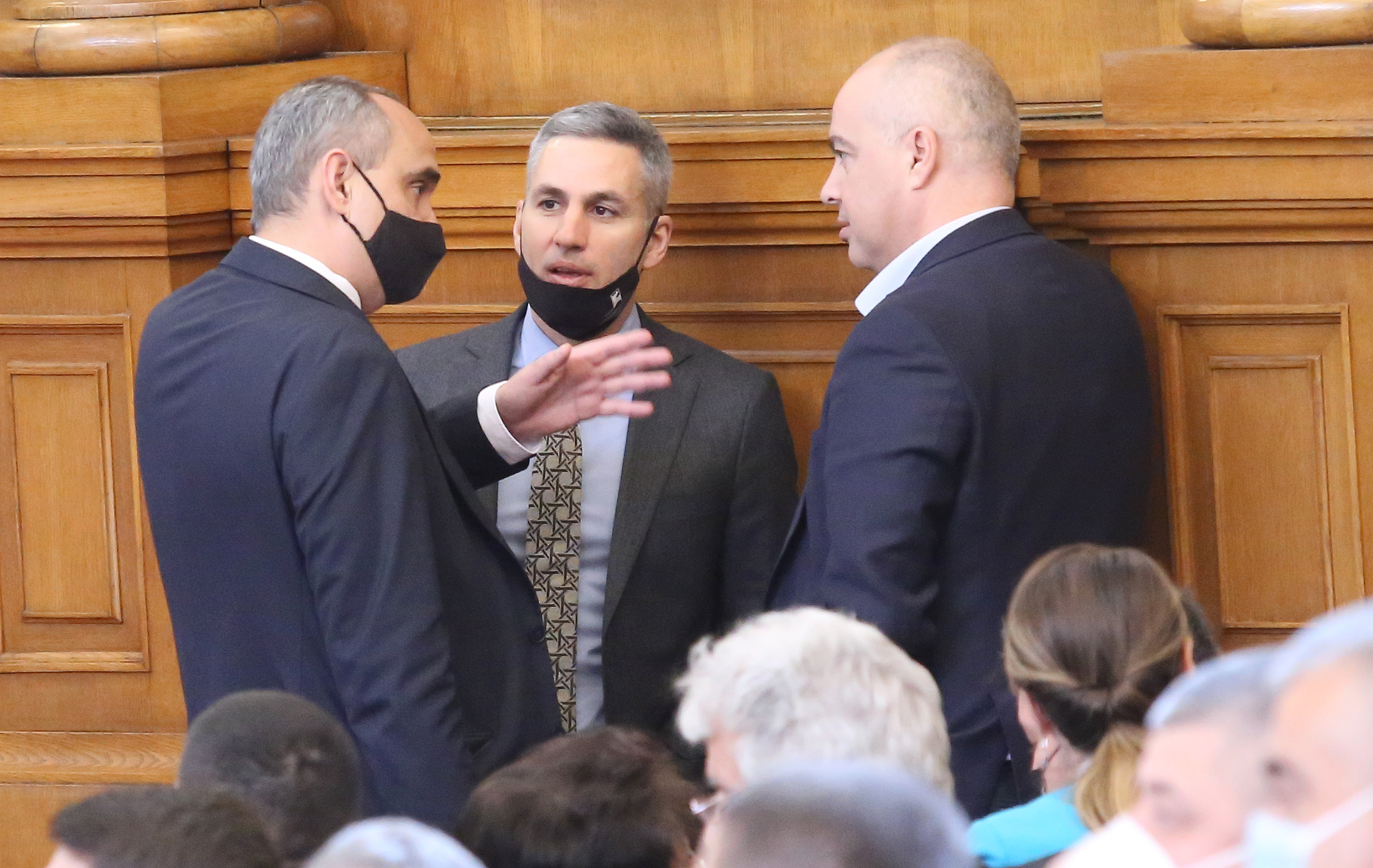 Парламент Андрей Гюров