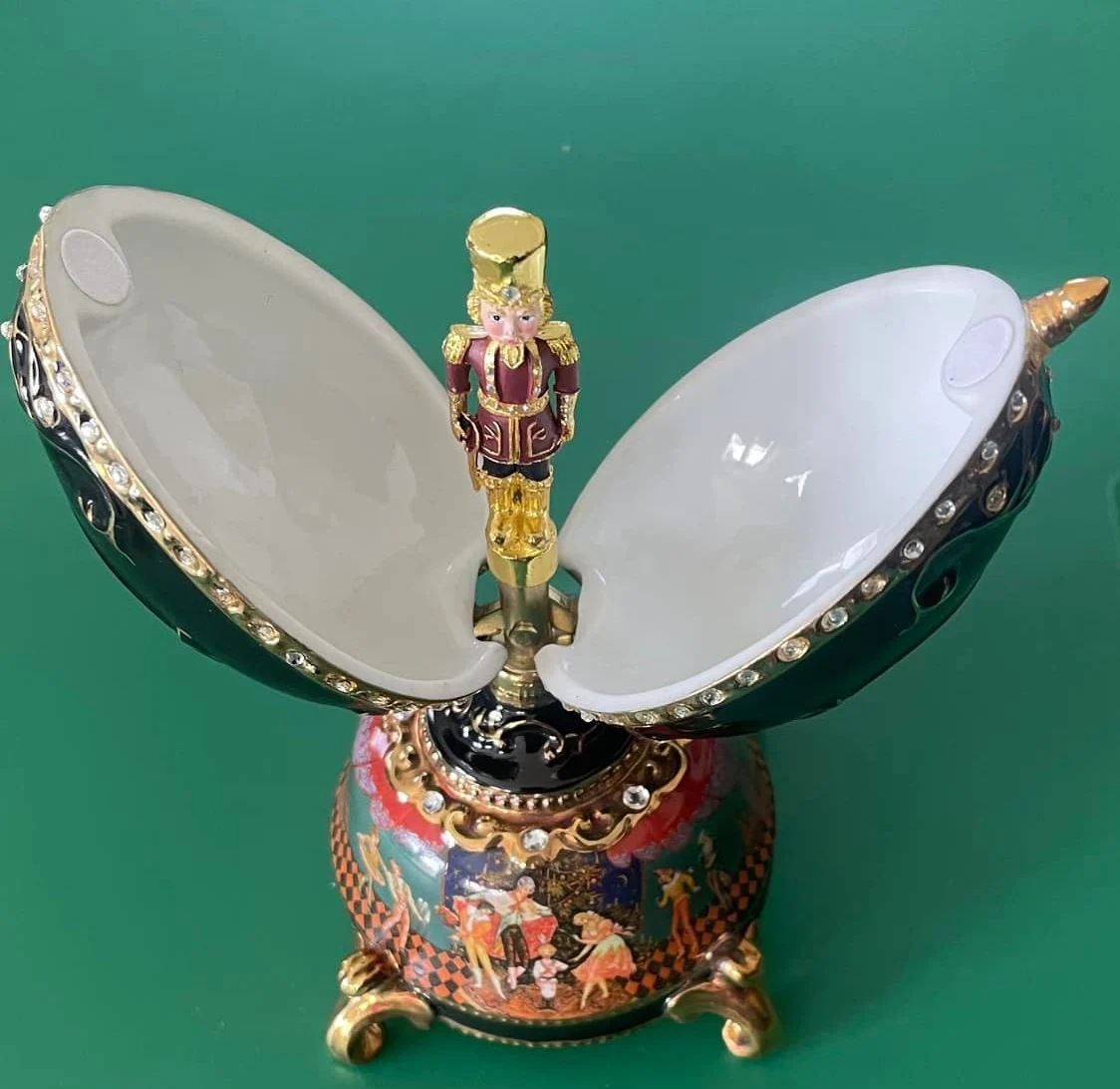  Сергей Мосунов - милионерът, който желае да възкреси имперското завещание на Fabergé 