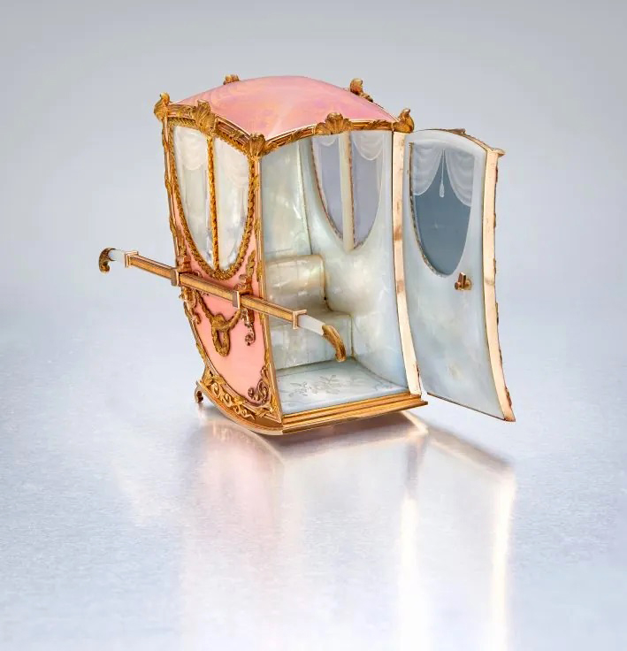 Колекционерска миниатюрна носилка на Fabergé се очаква да достигне над 1 млн. долара на търг