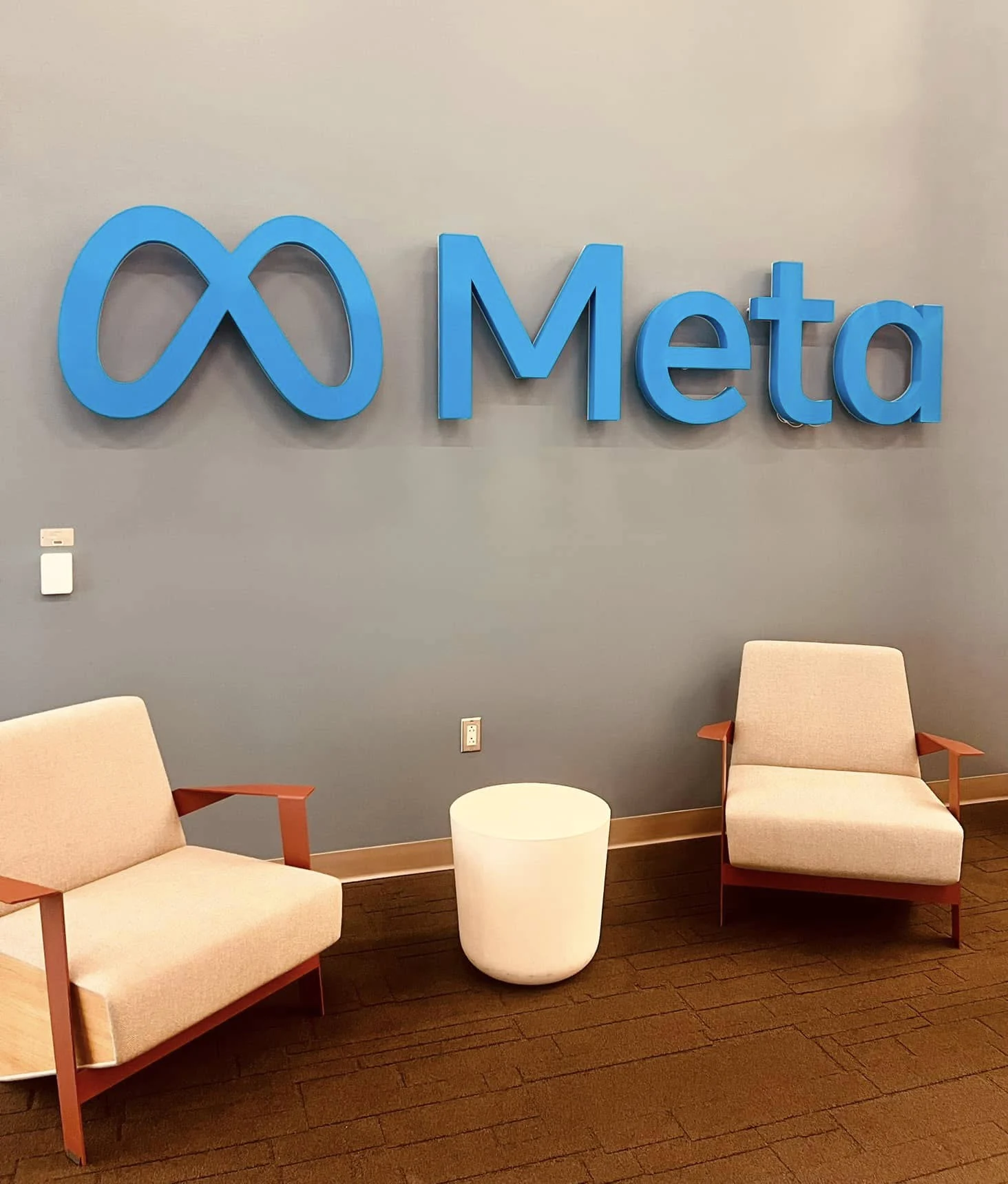 Meta обмисля мегапроект за център за данни на стойност 200 млрд. долара