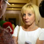 Парламент Мая Манолова