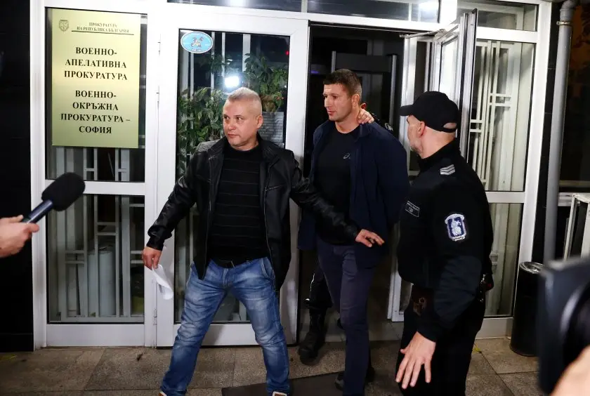 Повдигнаха обвинение на oфицерa от НСО, искат постоянното му задържане