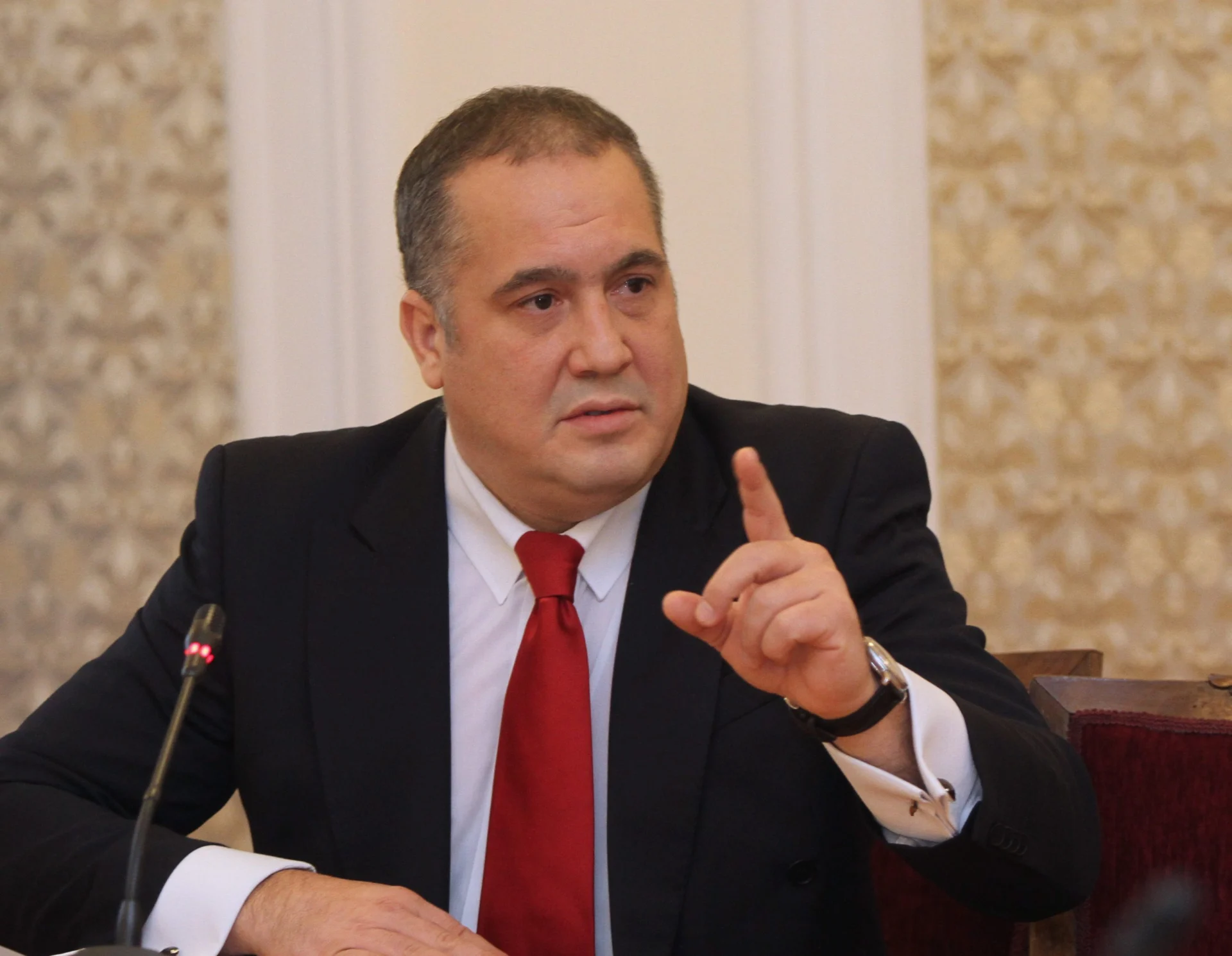 Слави Бинев