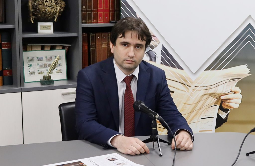 Политиката не е шоу, а отговорност за съдбата на страната 4 Божидар Божанов