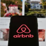 Испания нареди премахването на 65 000 имота от Airbnb заради нарушения