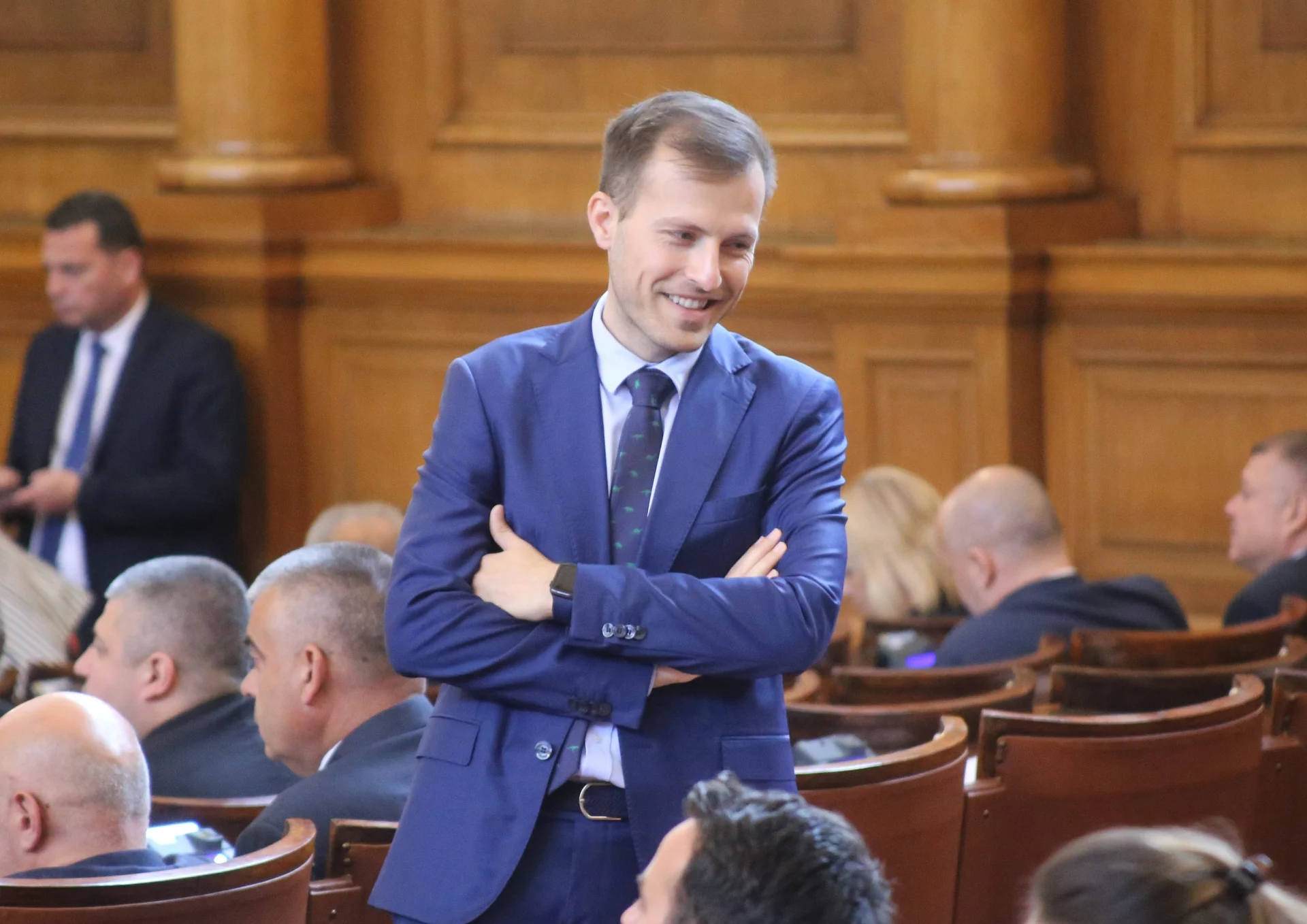 Парламент Искрен Митев